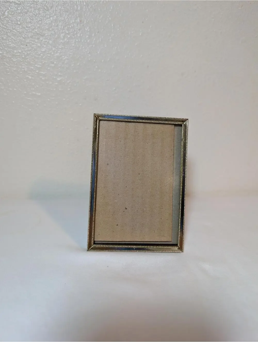 Vintage Gold Small 3.5x5 Inch Decorative Metal Picture Frame with Stand